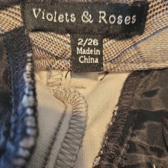 Stylish Gray Checkered Women's Pants - Picture 7 of 10